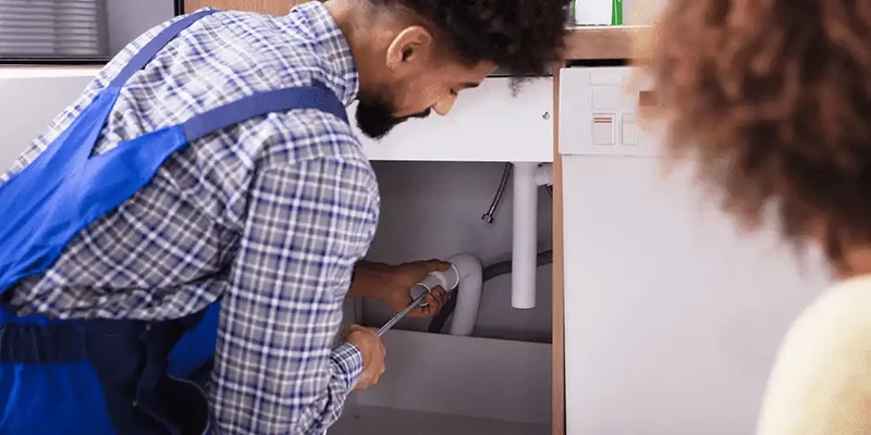 Instalator sanitar Bucuresti Sector 4 reparatii instalatii montari urgente